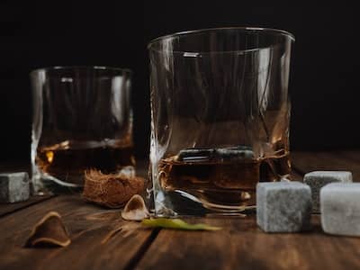 Quels sont les différents types de pierres à whisky ?